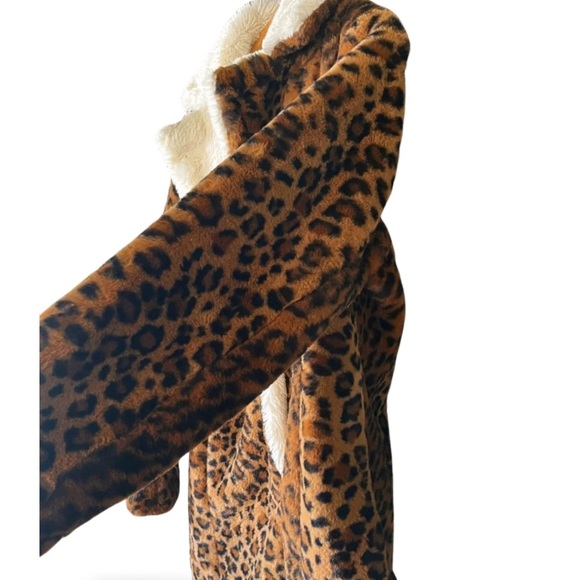 Derek Lam 10 Crosby – Leopard Faux Fur Coat Medium - Picture 4 of 8